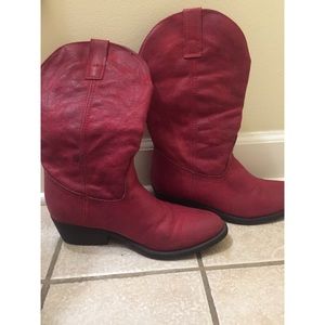RAMPAGE Women’s Red Cowboy Boots
